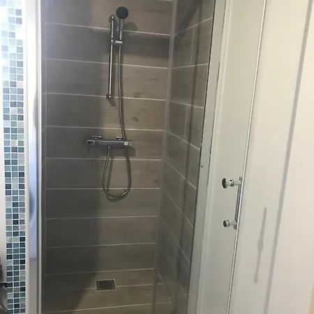 Casa de Férias Maison Romi Aeroport 2 A 4 Personnes